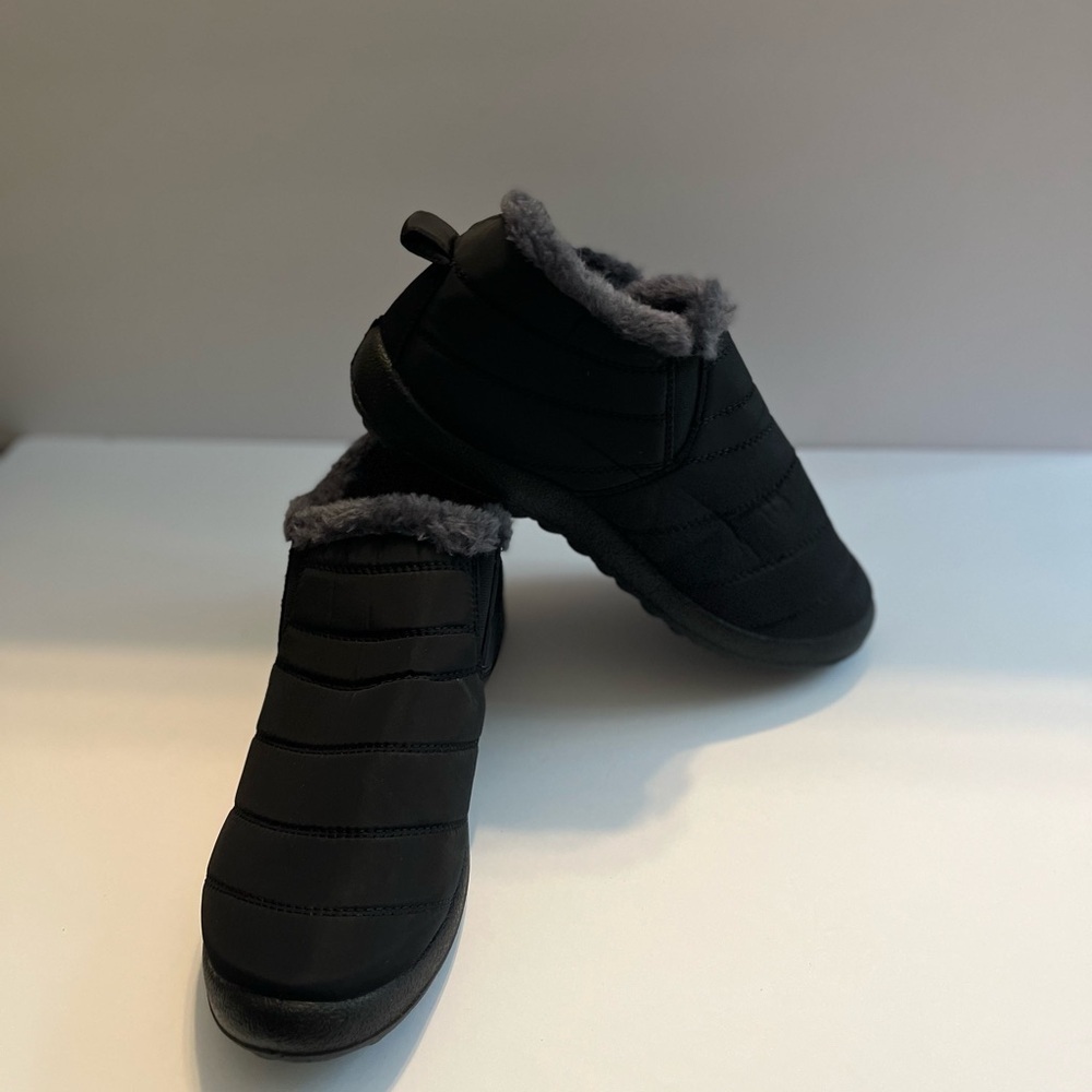 GO women shoes Warm Plush Lining Flat Ankle Snow Boots winter  Size 11 / 41.5